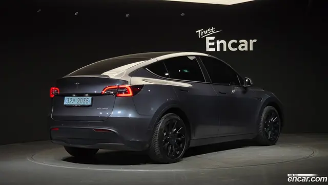 Main__Slider__Photo:Model Y Tesla 2021.4-1