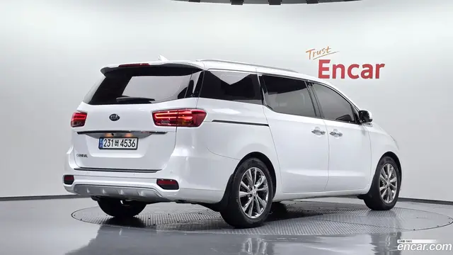 Main__Slider__Photo:Canival Kia 2018.8-1