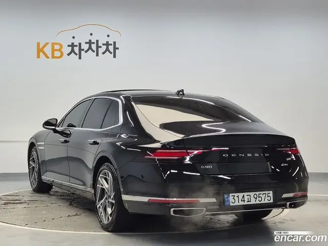 Main__Slider__Photo:G90 Genesis 2022.5-1