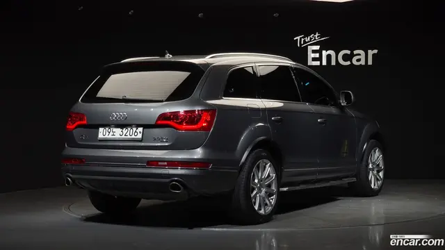 Main__Slider__Photo:Q7 Audi 2014.6-1