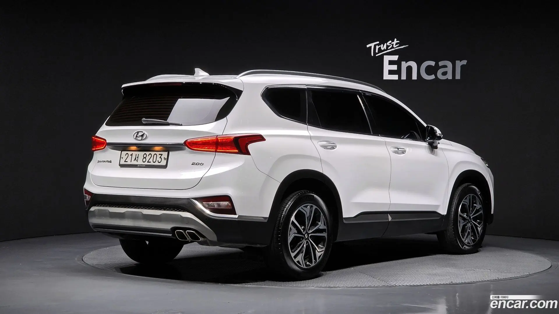 Main__Slider__Photo:Santafe Hyundai 2019.1-1