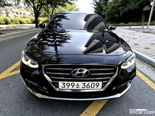 Main__Slider__Photo:Grandeur Hyundai 2019.3-1