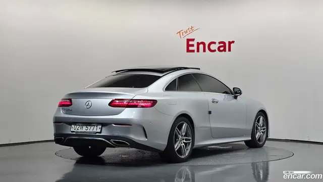 Main__Slider__Photo:E-Class Mercedes-Benz 2018.4-1