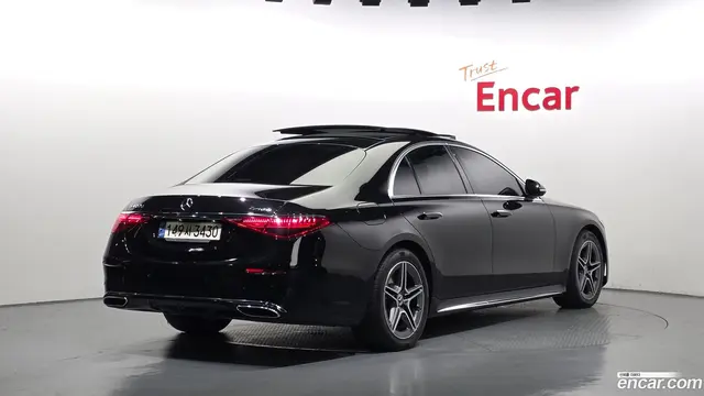 Main__Slider__Photo:S-Class Mercedes-Benz 2022.1-1
