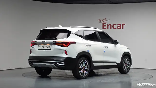 Main__Slider__Photo:Seltos Kia 2021.2-1