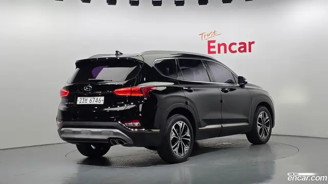 Main__Slider__Photo:Santafe Hyundai 2019.2-1
