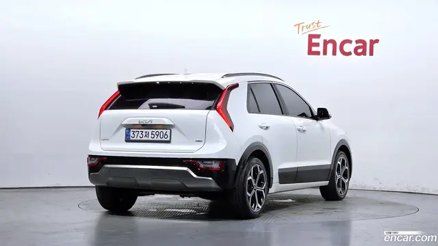 Main__Slider__Photo:Niro Kia 2022.5-1
