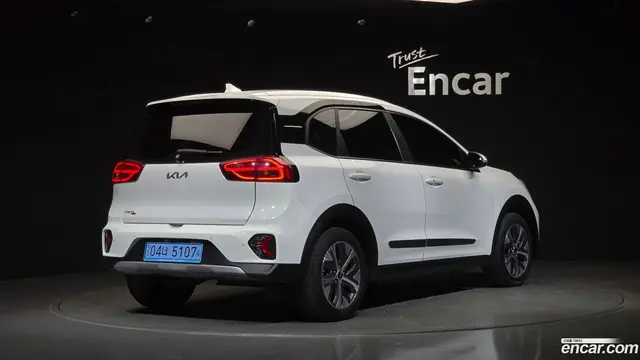 Main__Slider__Photo:Niro Kia 2022.8-1