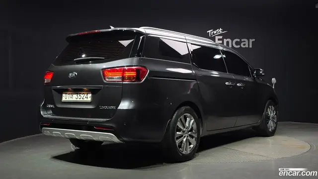 Main__Slider__Photo:Canival Kia 2018.2-1