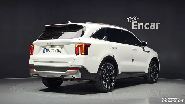 Main__Slider__Photo:Sorento Kia 2025.4-1