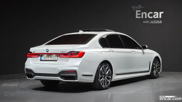 Main__Slider__Photo:7-Series BMW 2022.0-1