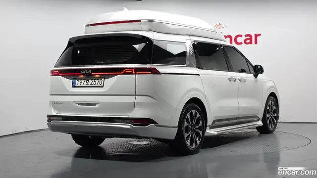 Main__Slider__Photo:Canival Kia 2022.6-1