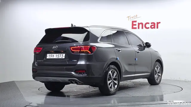 Main__Slider__Photo:Sorento Kia 2019.0-1