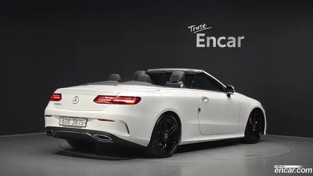 Main__Slider__Photo:E-Class Mercedes-Benz 2018.11-1