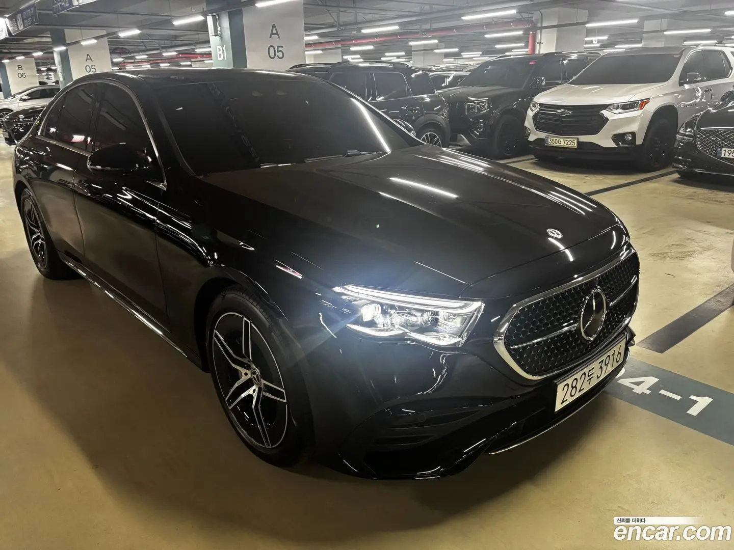 Main__Slider__Photo:E-Class Mercedes-Benz 2025.7-1