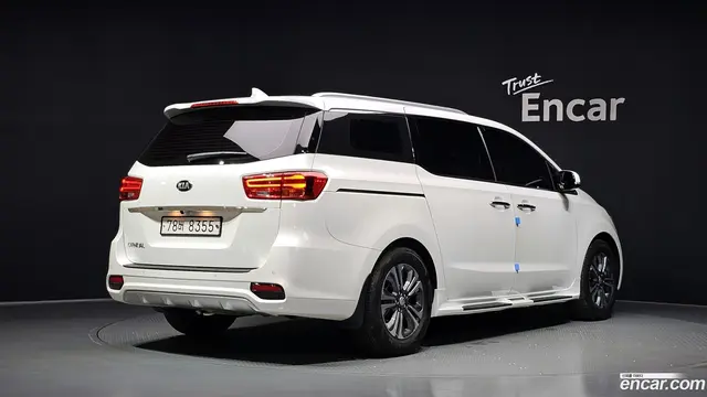 Main__Slider__Photo:Canival Kia 2019.0-1