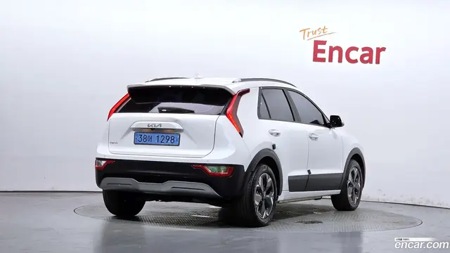 Main__Slider__Photo:Niro Kia 2023.5-1