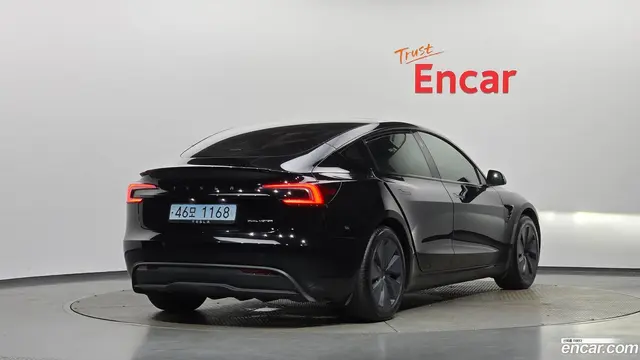 Main__Slider__Photo:Model 3 Tesla 2024.4-1