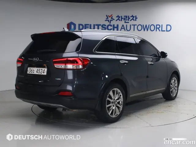 Main__Slider__Photo:Sorento Kia 2017.5-1