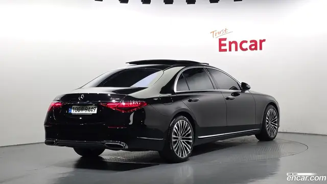 Main__Slider__Photo:S-Class Mercedes-Benz 2021.6-1