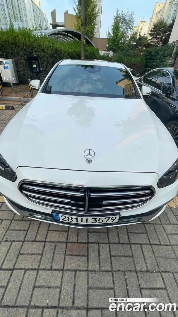 Main__Slider__Photo:E-Class Mercedes-Benz 2021.4-1