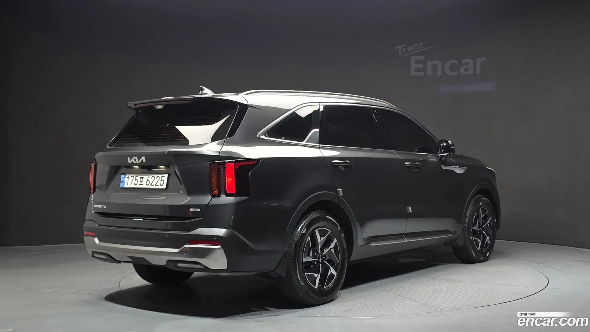 Main__Slider__Photo:Sorento Kia 2023.10-1