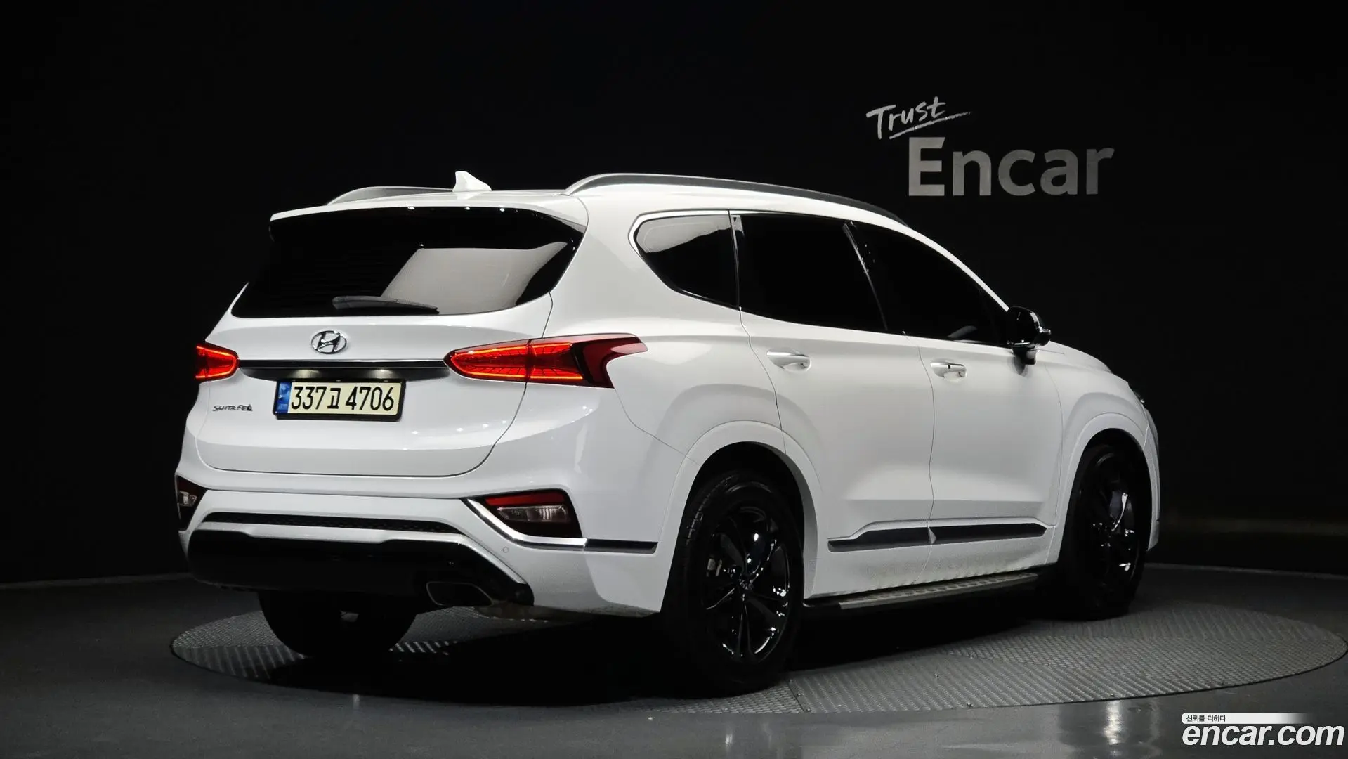 Main__Slider__Photo:Santafe Hyundai 2019.5-1