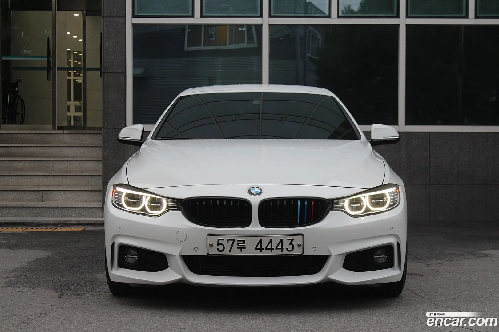 Main__Slider__Photo:4-Series BMW 2017.4-1