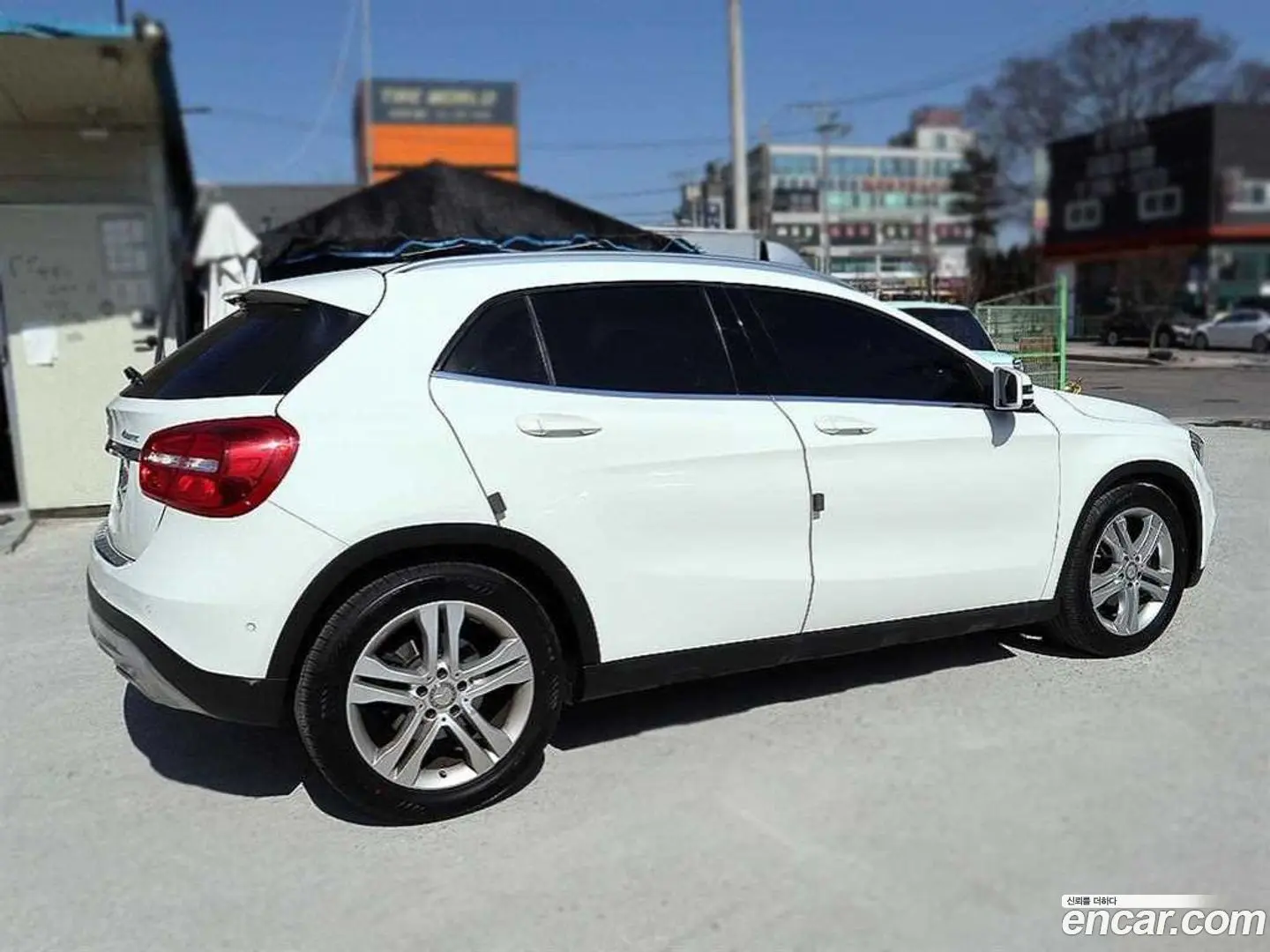 Main__Slider__Photo:GLA-Class Mercedes-Benz 2016.2-1