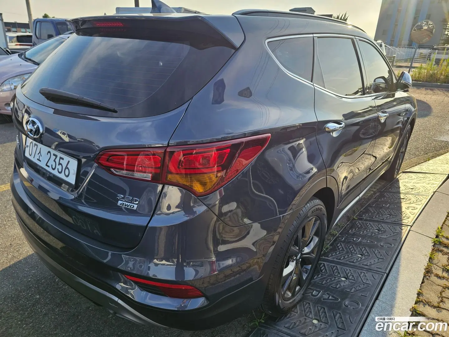 Main__Slider__Photo:Santafe Hyundai 2017.10-1