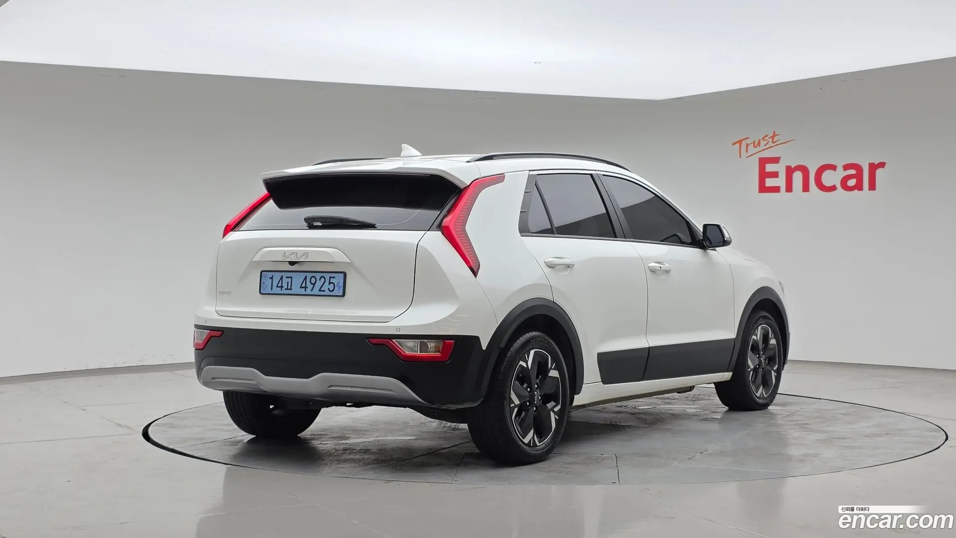 Main__Slider__Photo:Niro Kia 2022.6-1