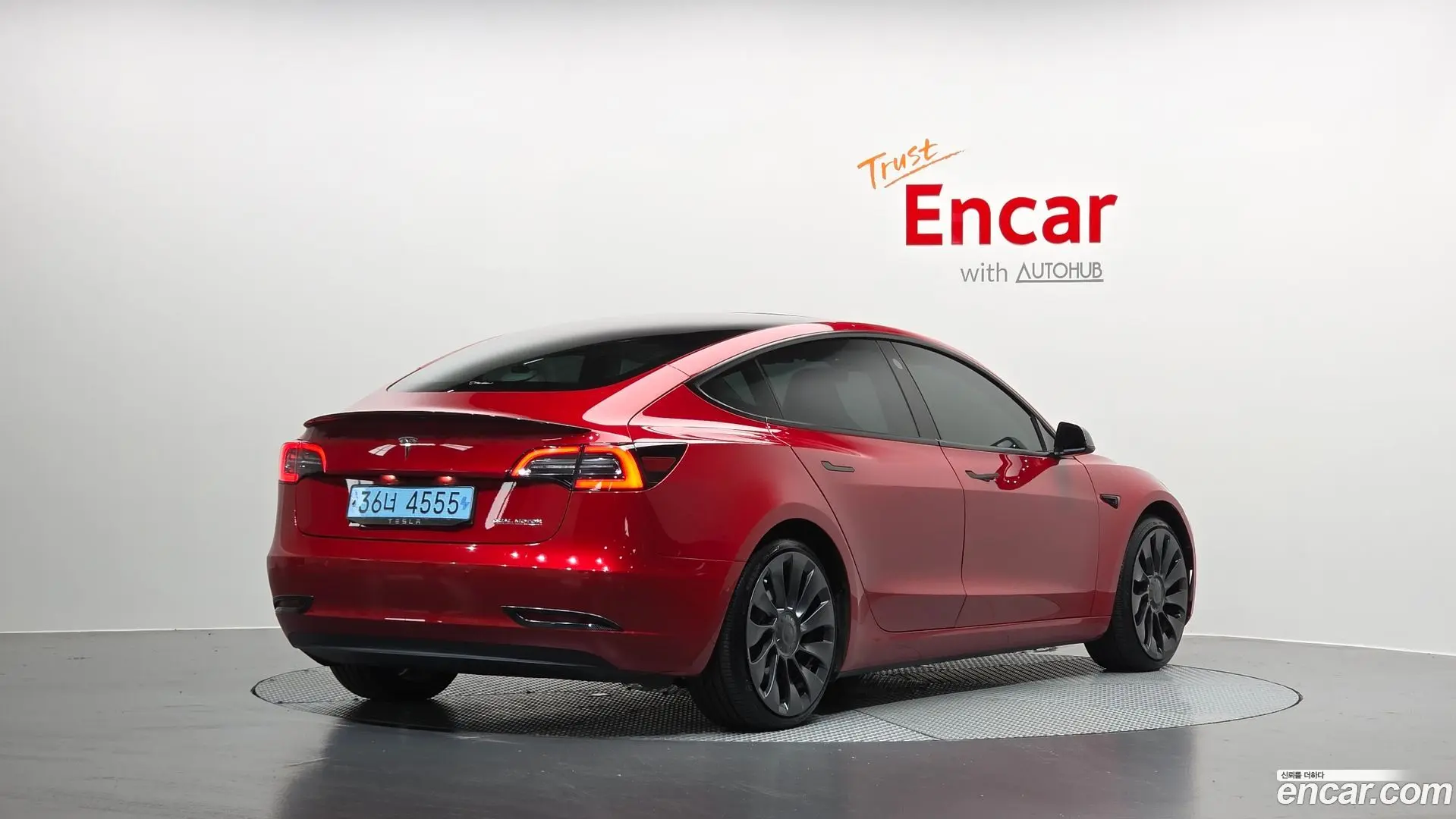 Main__Slider__Photo:Model 3 Tesla 2021.2-1