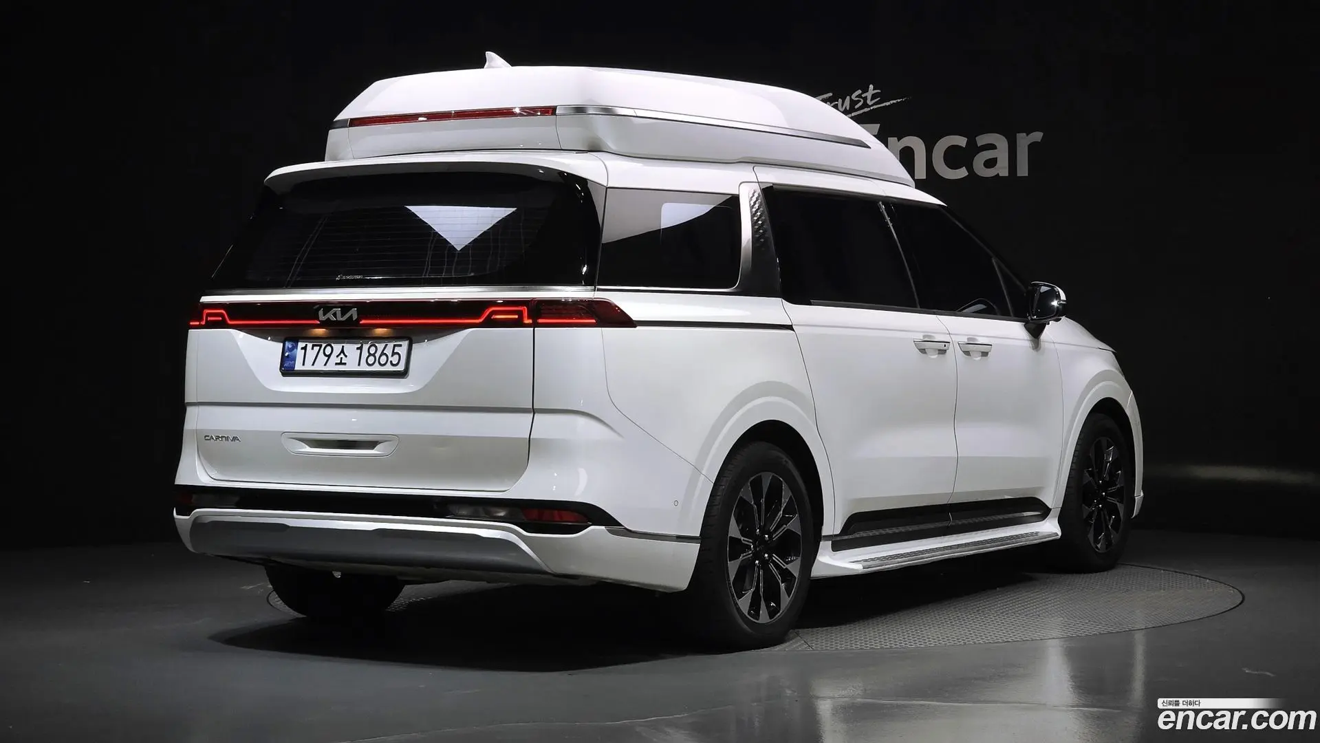 Main__Slider__Photo:Canival Kia 2021.8-1