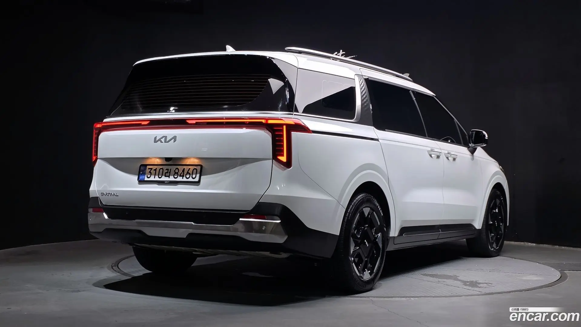 Main__Slider__Photo:Canival Kia 2024.11-1