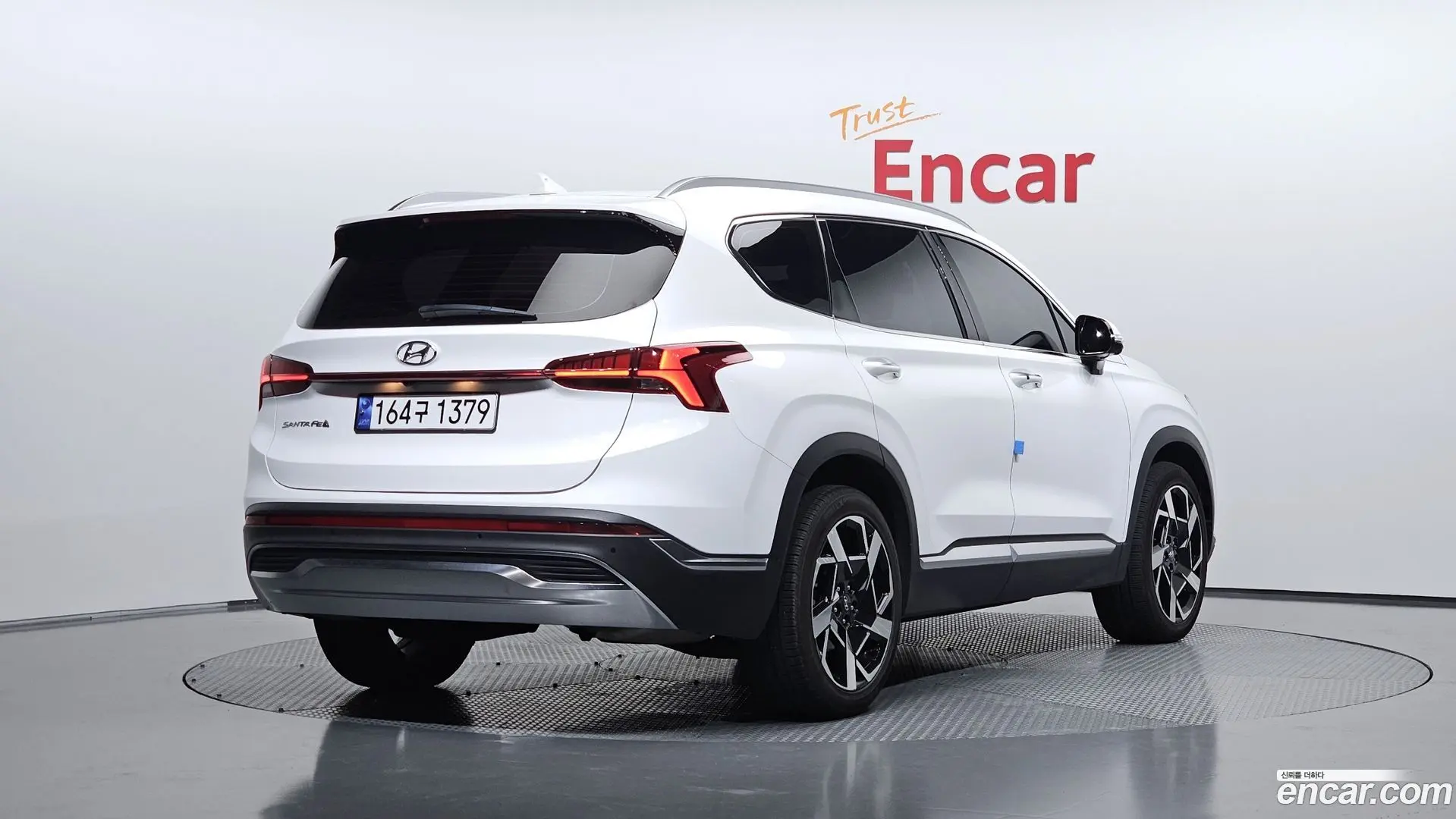 Main__Slider__Photo:Santafe Hyundai 2020.6-1