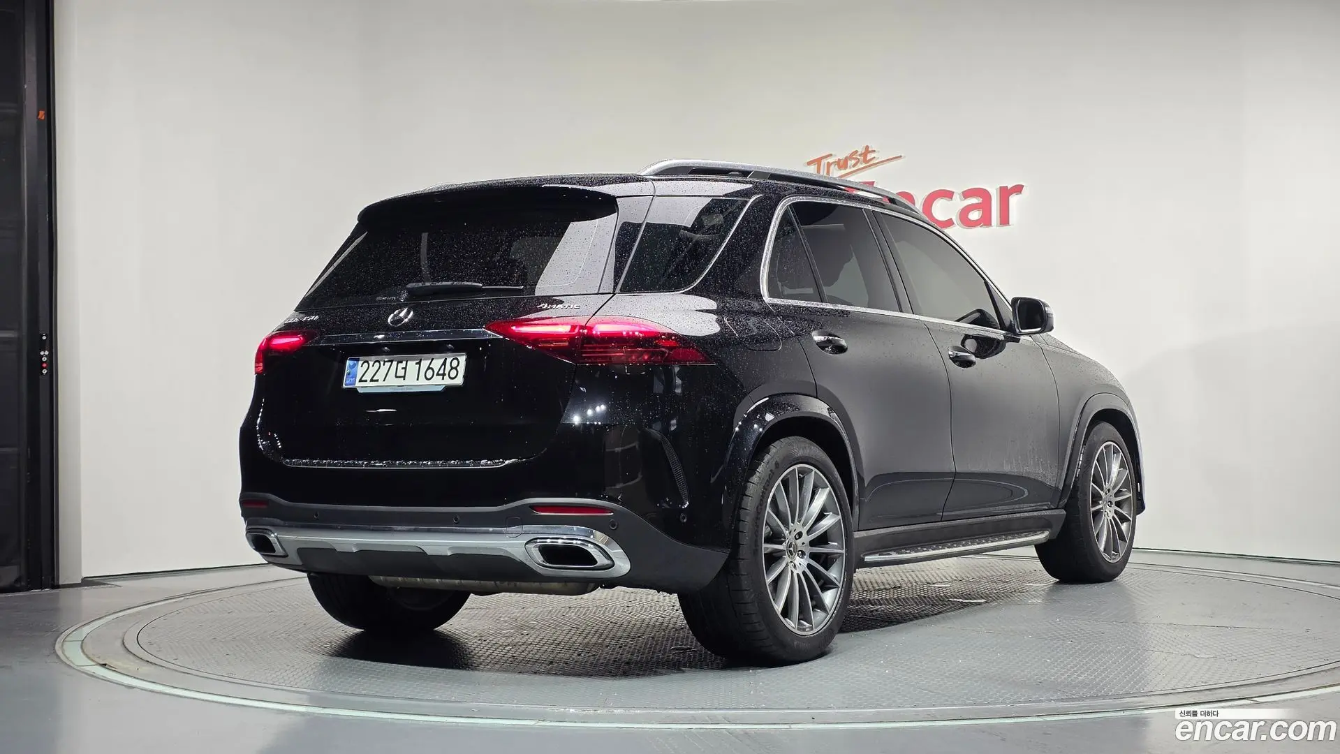 Main__Slider__Photo:GLE-Class Mercedes-Benz 2024.4-1