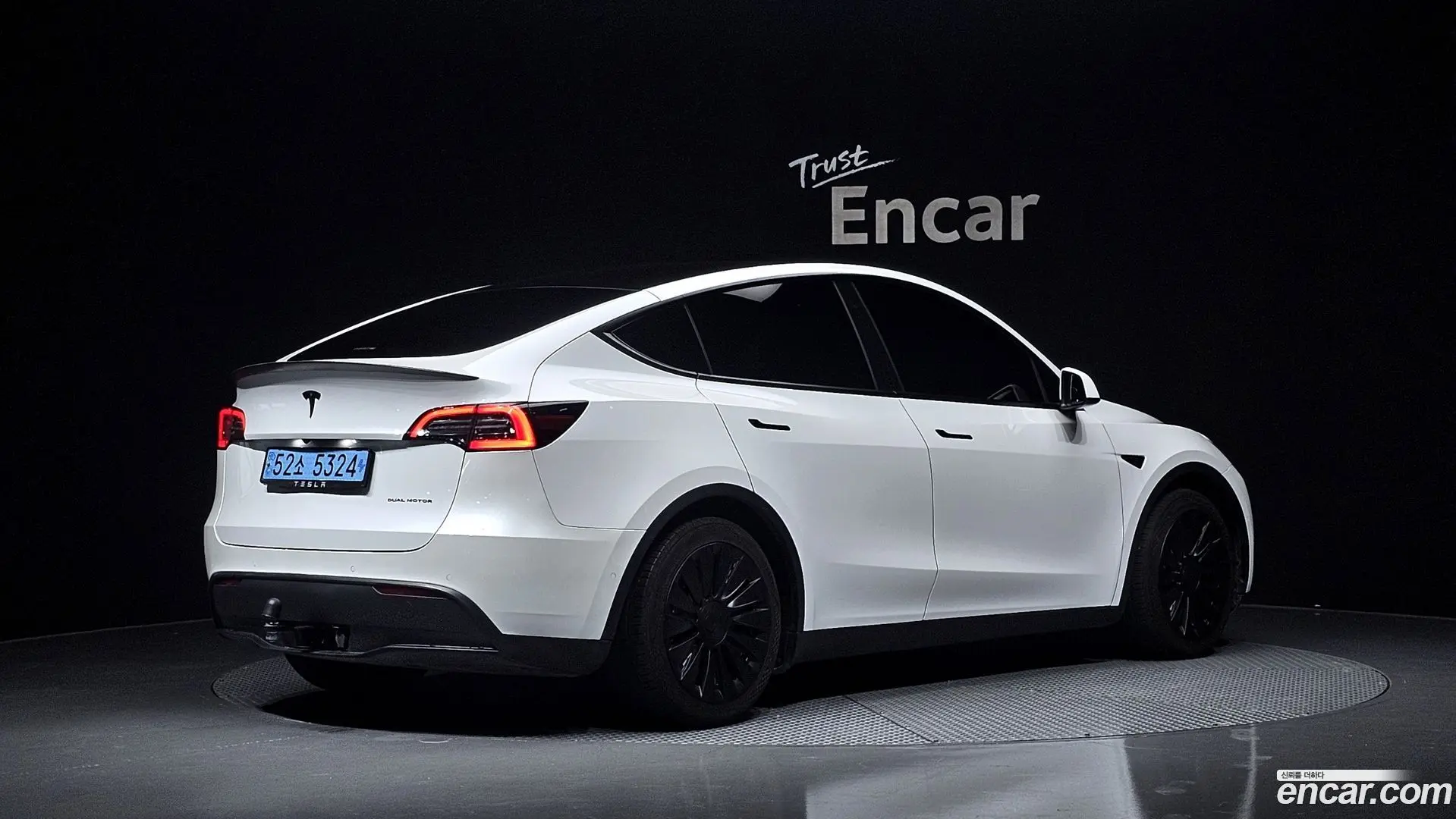 Main__Slider__Photo:Model Y Tesla 2021.4-1
