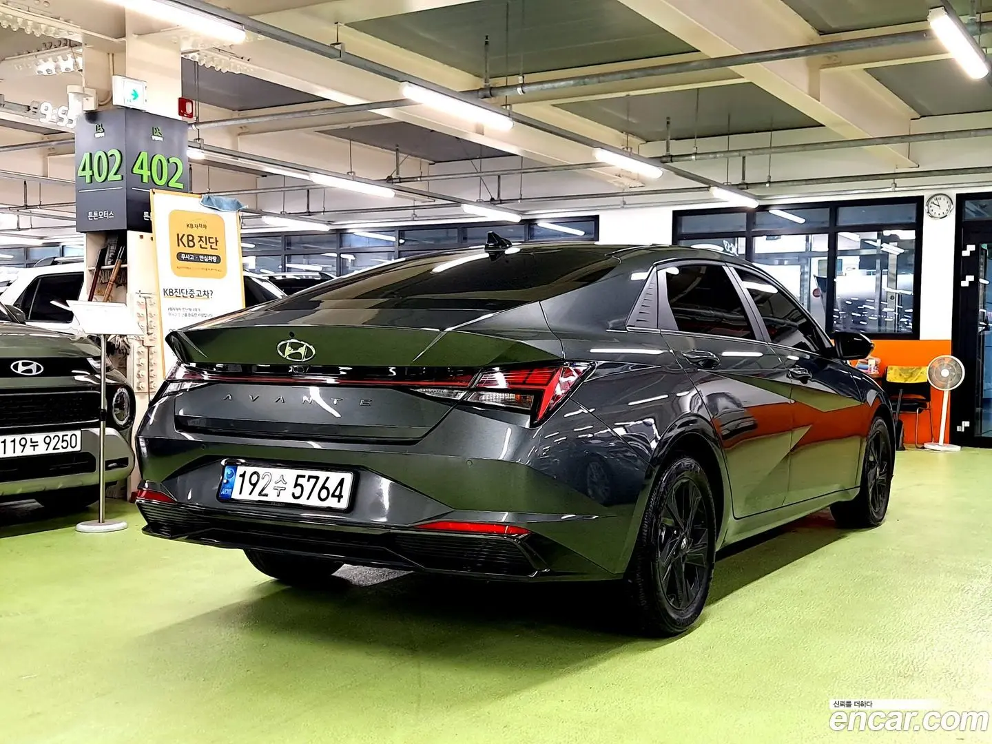 Main__Slider__Photo:AVANTE Hyundai 2022.7-1