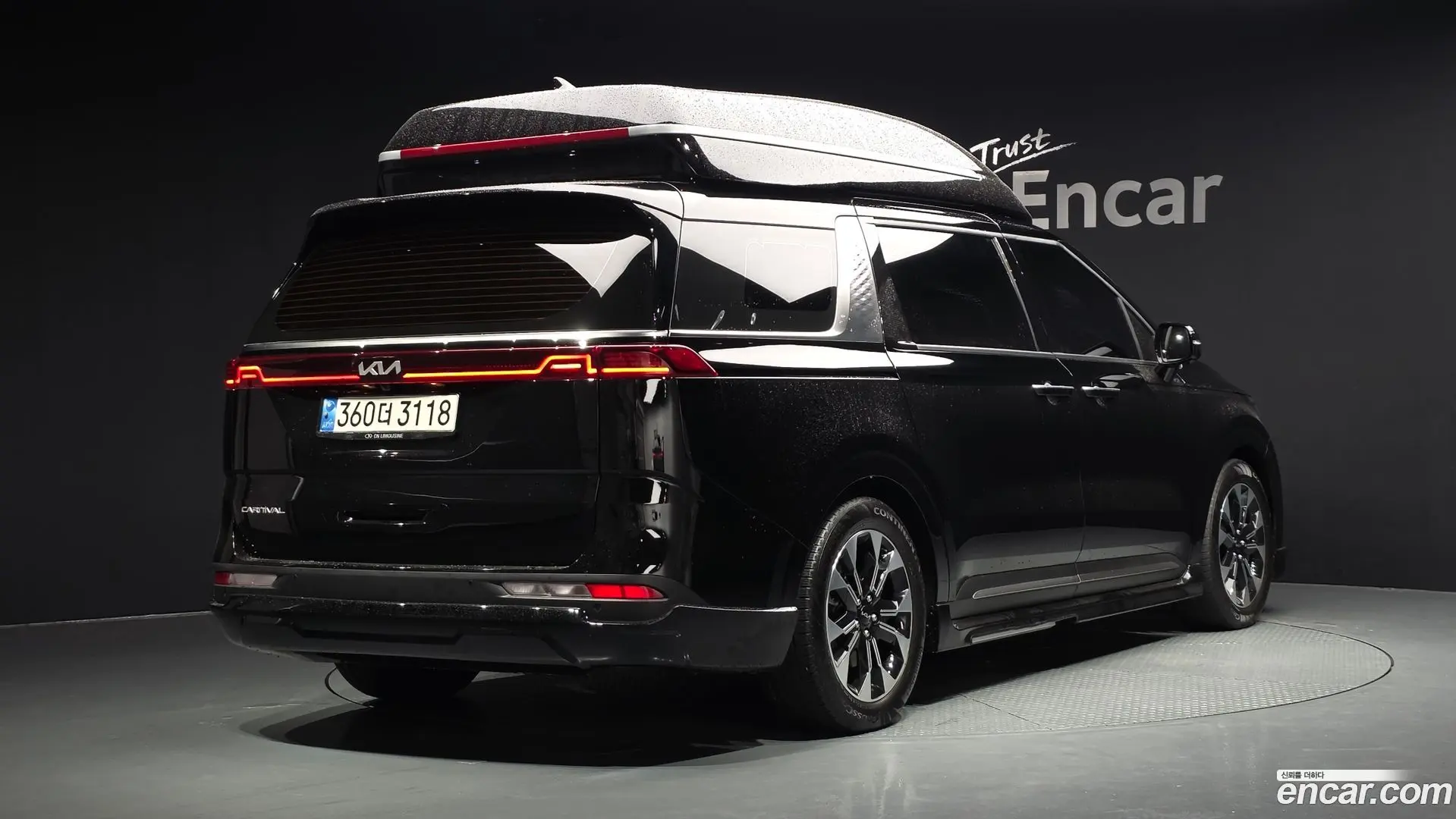 Main__Slider__Photo:Canival Kia 2022.0-1