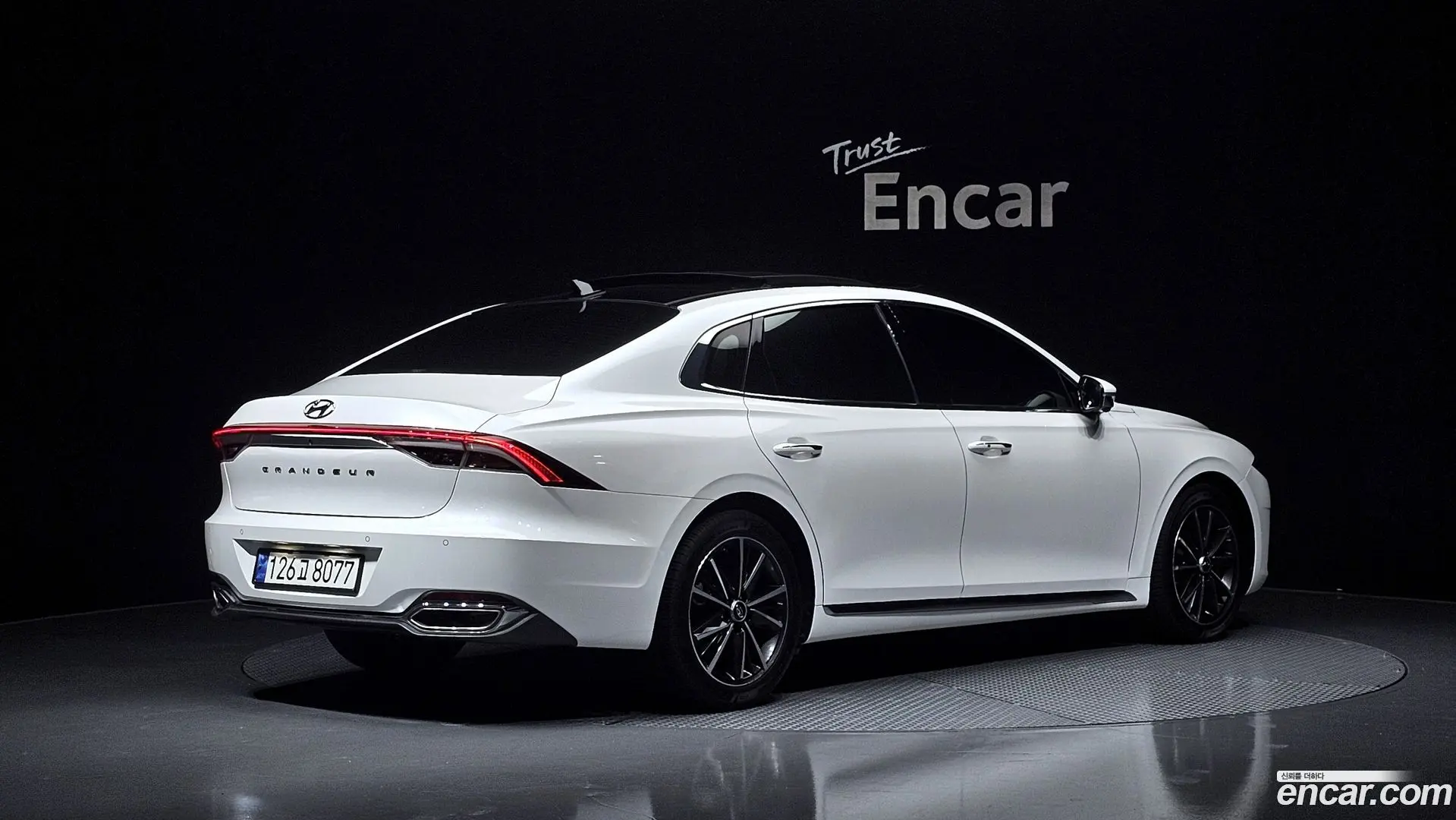 Main__Slider__Photo:Grandeur Hyundai 2021.6-1