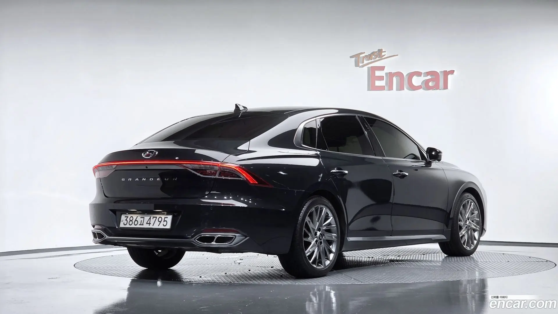 Main__Slider__Photo:Grandeur Hyundai 2020.1-1