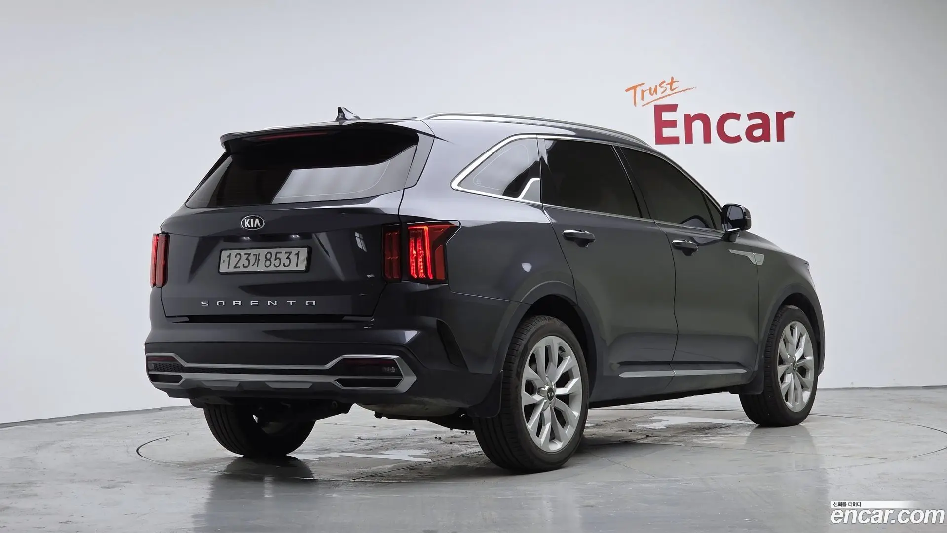 Main__Slider__Photo:Sorento Kia 2021.6-1