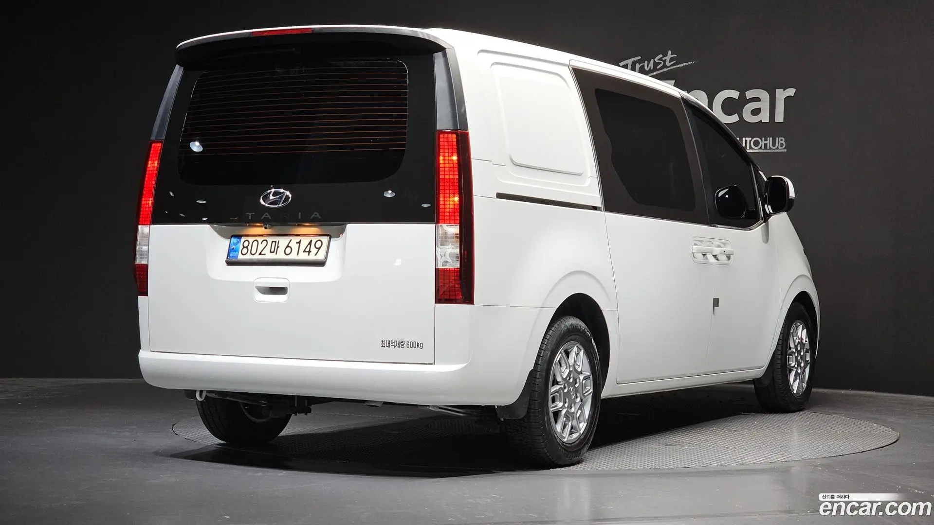 Main__Slider__Photo:Staria Hyundai 2022.0-1