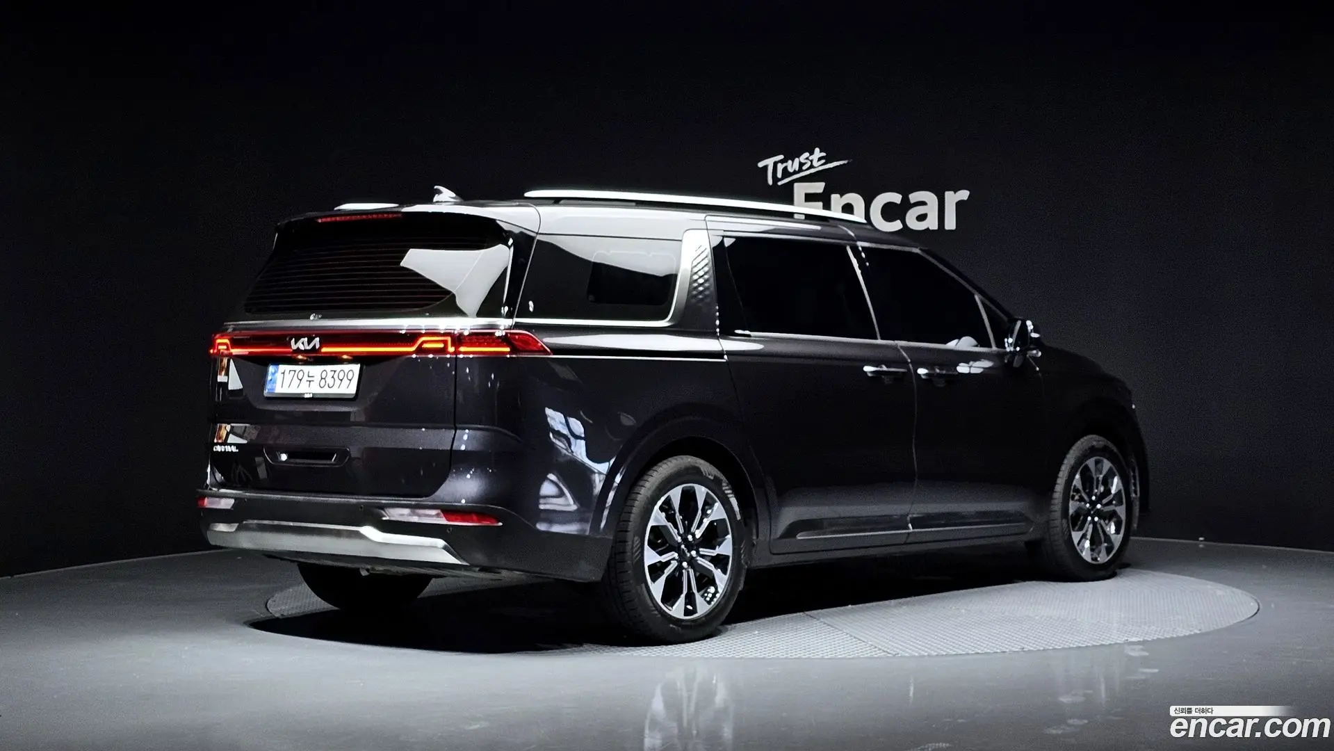 Main__Slider__Photo:Canival Kia 2023.0-1