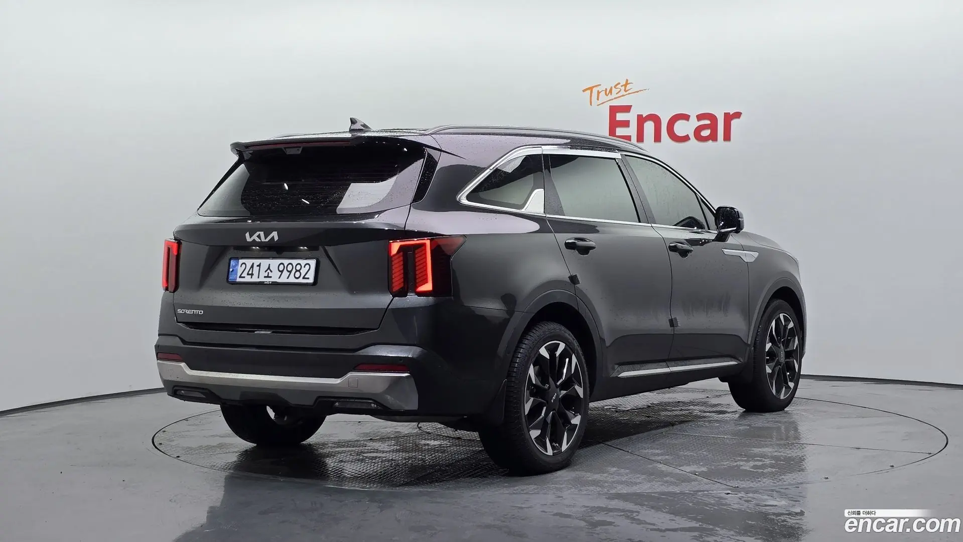 Main__Slider__Photo:Sorento Kia 2024.4-1