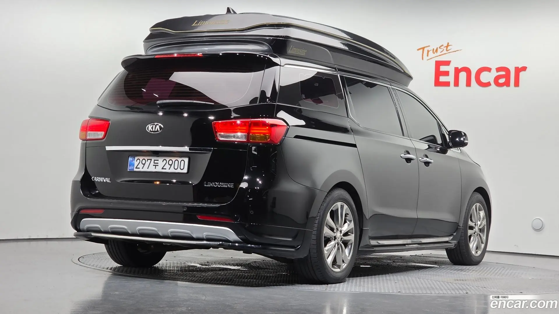 Main__Slider__Photo:Canival Kia 2018.0-1