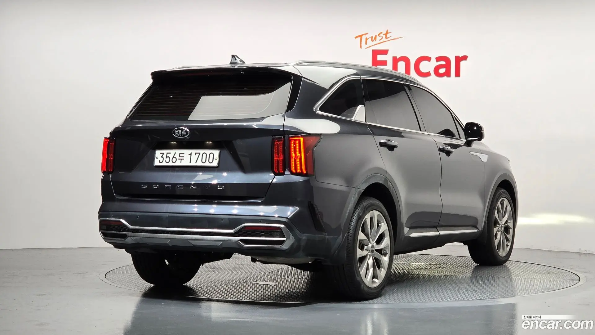 Main__Slider__Photo:Sorento Kia 2020.5-1