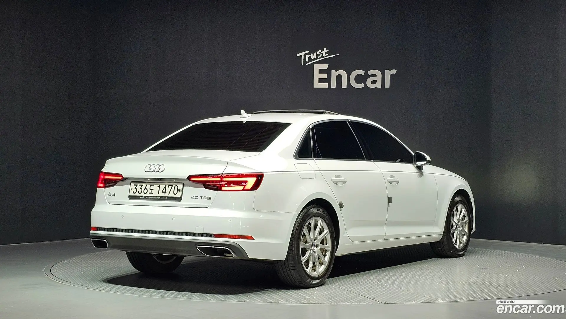 Main__Slider__Photo:A4 Audi 2019.11-1