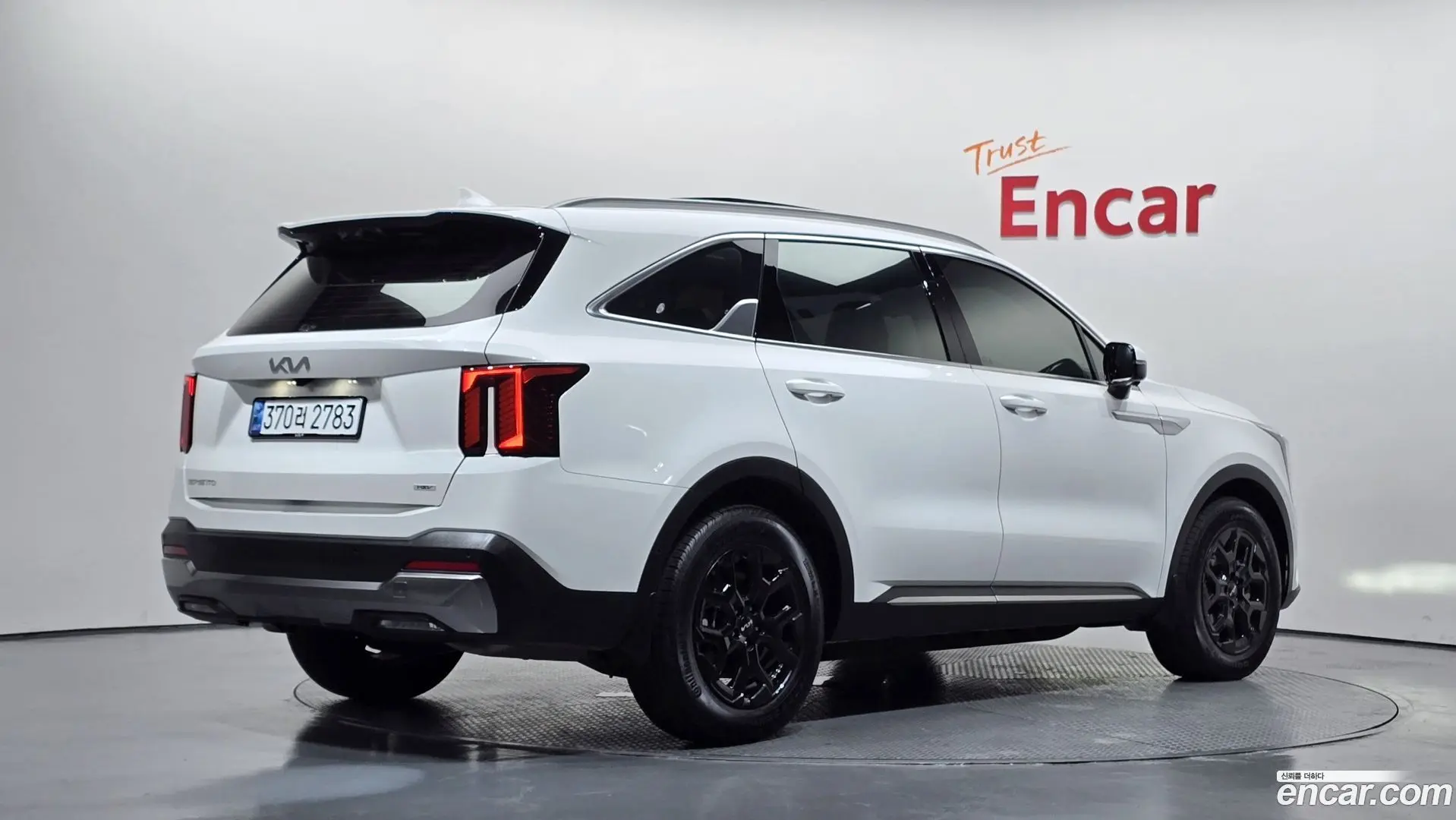 Main__Slider__Photo:Sorento Kia 2024.9-1