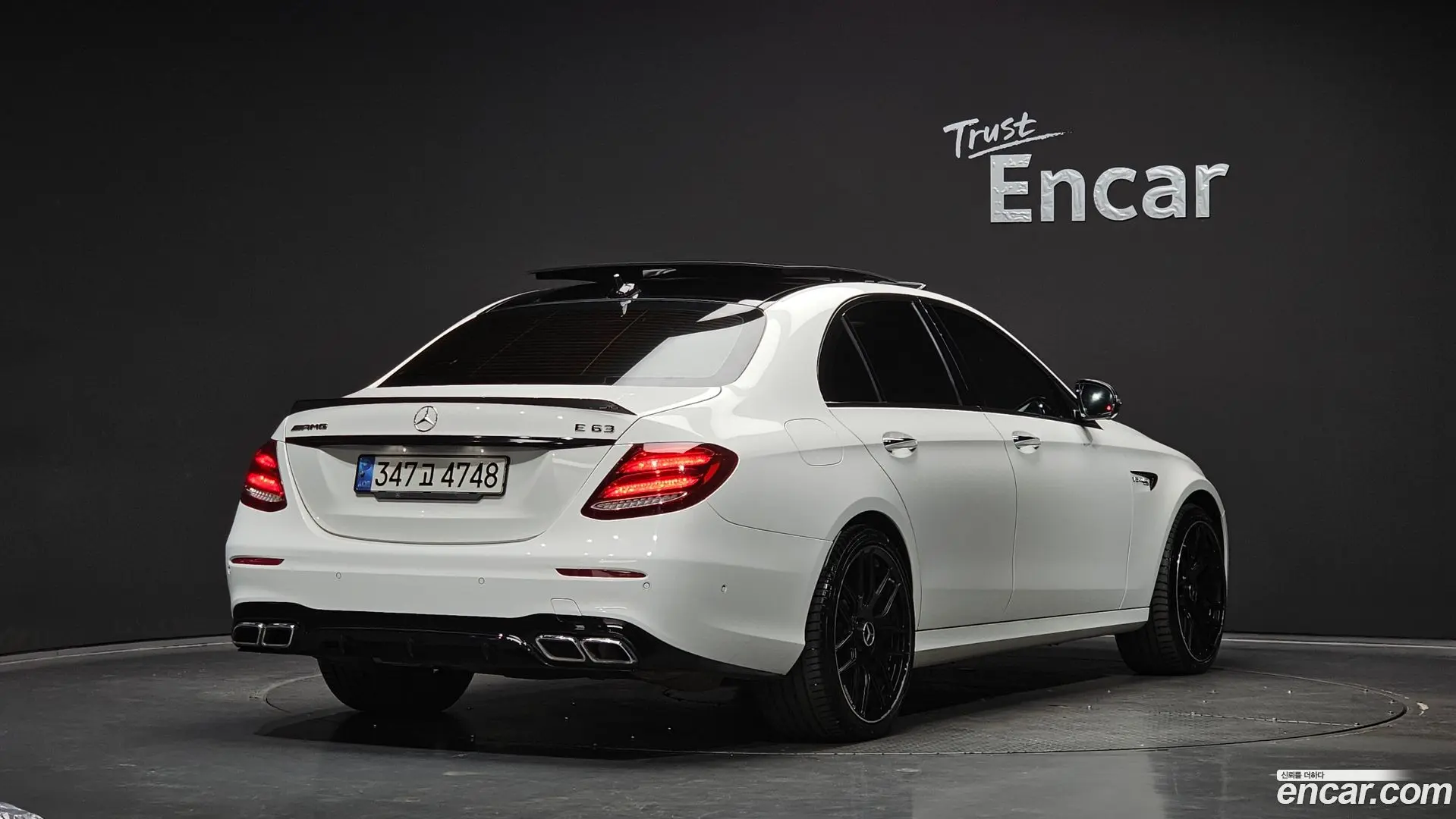 Main__Slider__Photo:E-Class Mercedes-Benz 2018.5-1